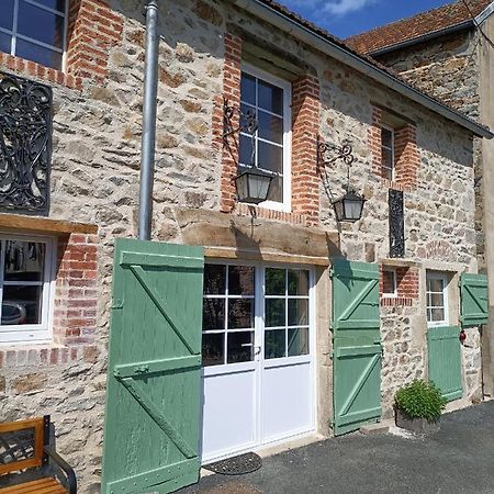 La Grenouille Amoureuse Menat Exterior foto