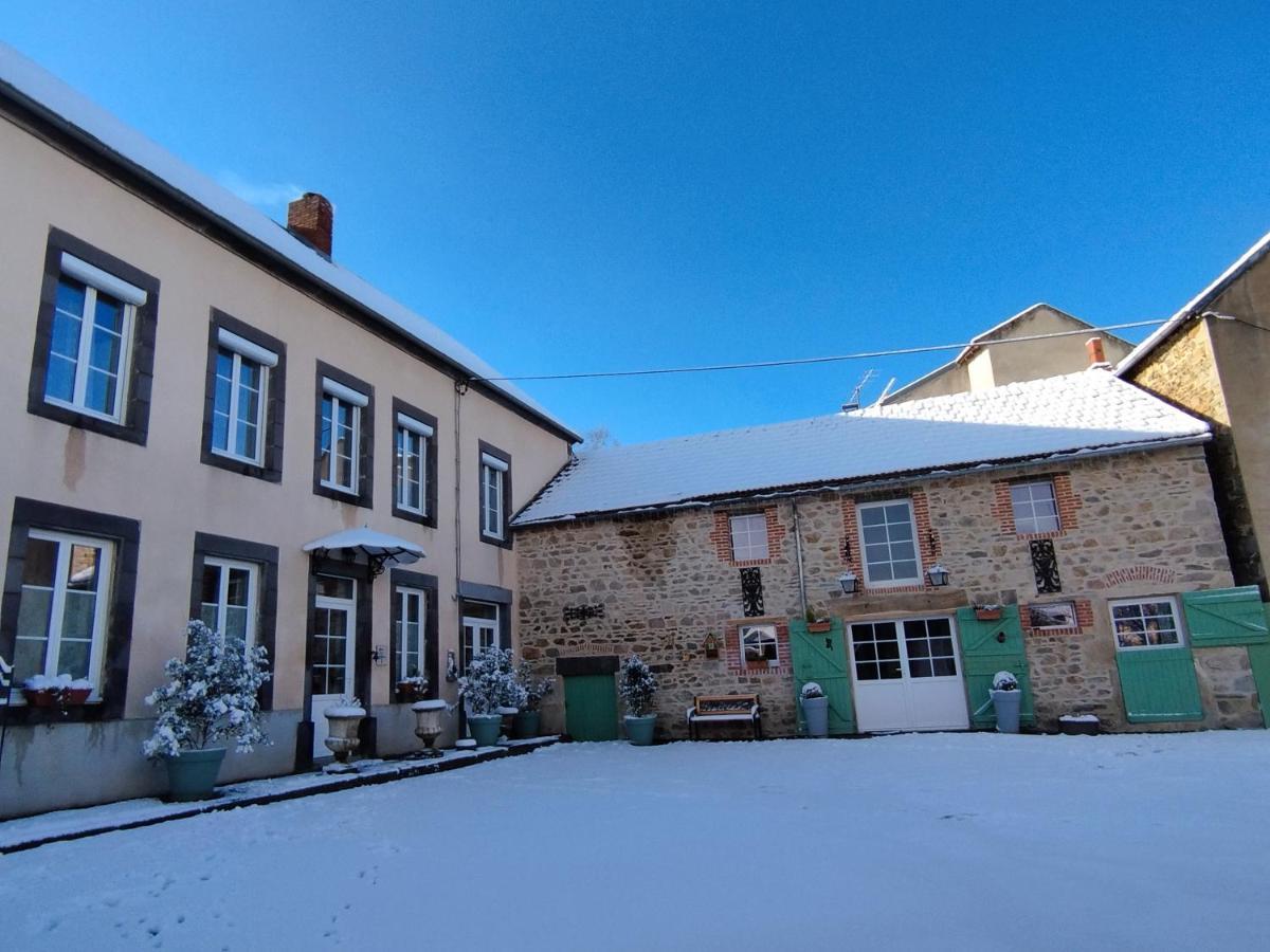 La Grenouille Amoureuse Menat Exterior foto